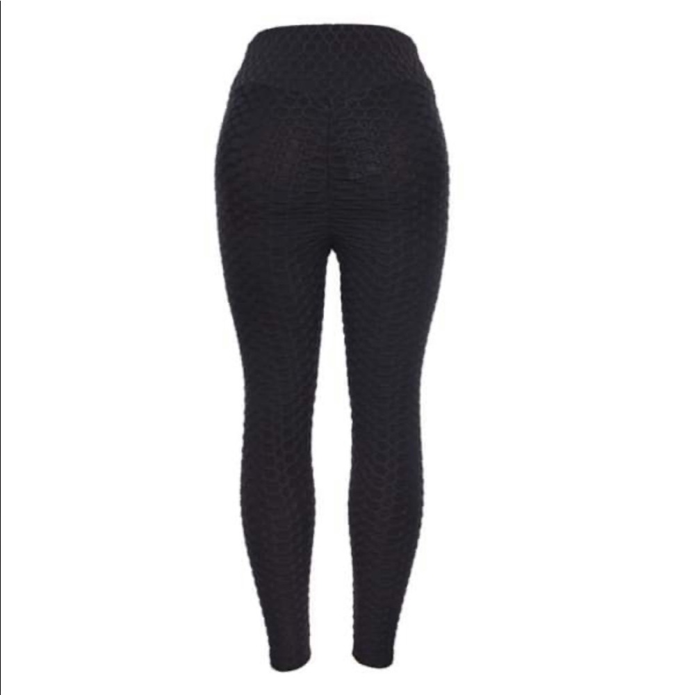 NWOT Booty lifting Anti-cellulite workout leggings